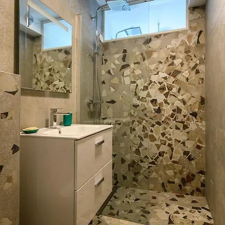 Les Terrasses De Fromentica Villa *